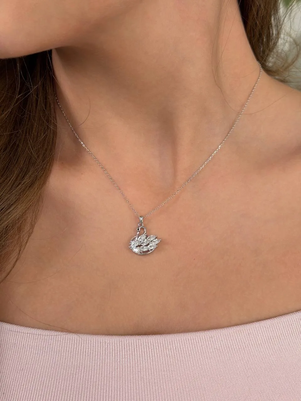 Վզնոց Swan Grace 3