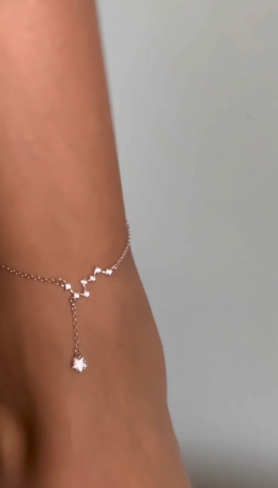 Ոտնաշղթա Constellation 4