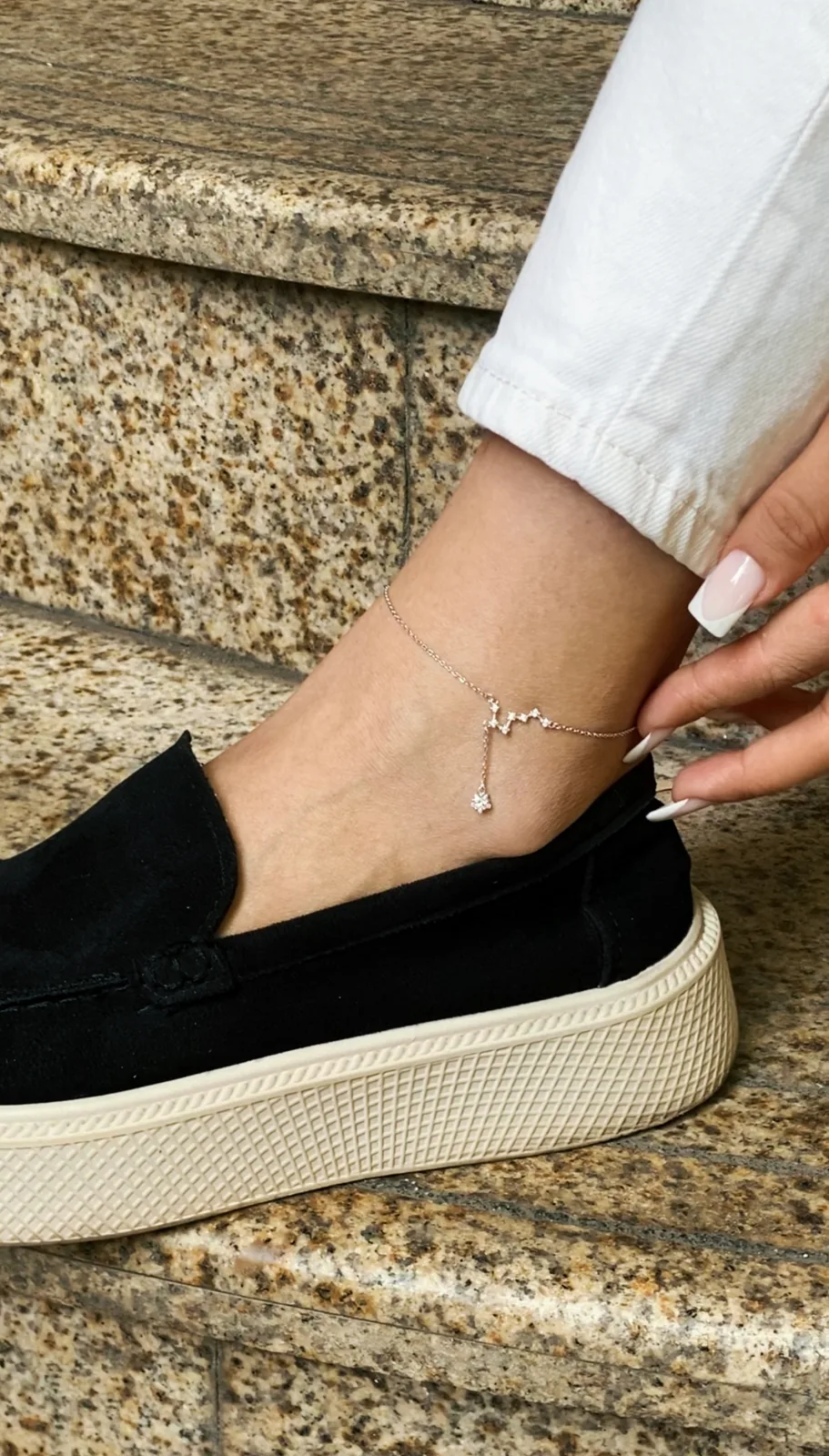 Ոտնաշղթա Constellation 5